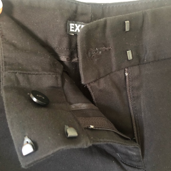 Express | Mid-Rise Black Dress Shorts - size 6 - Picture 4 of 5